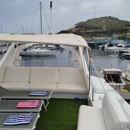 Botel Boat & Breakfast Lucretia, Luxury Yacht Arbatax